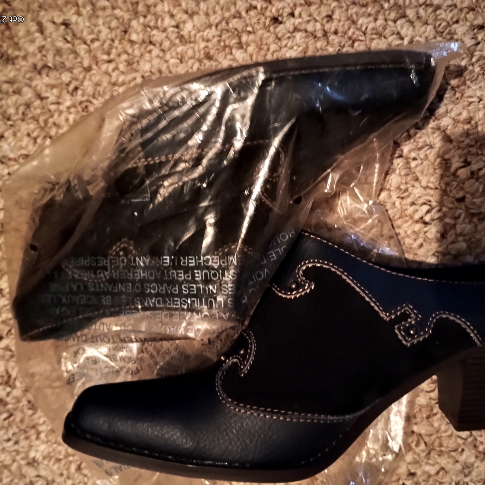 Blue and Black Mules and Clogs with Smooth Leather and Moderate Heel